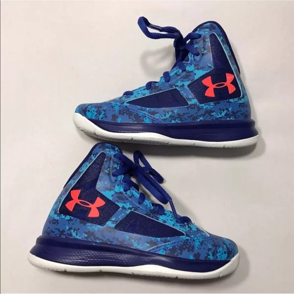 under armour digital camo shoes